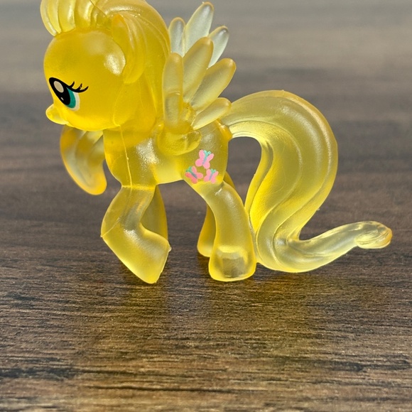 MY LITTLE PONY Blind Bag Series 14 FLUTTERSHY Translucent Figure 2" Cake Topper - Picture 5 of 9